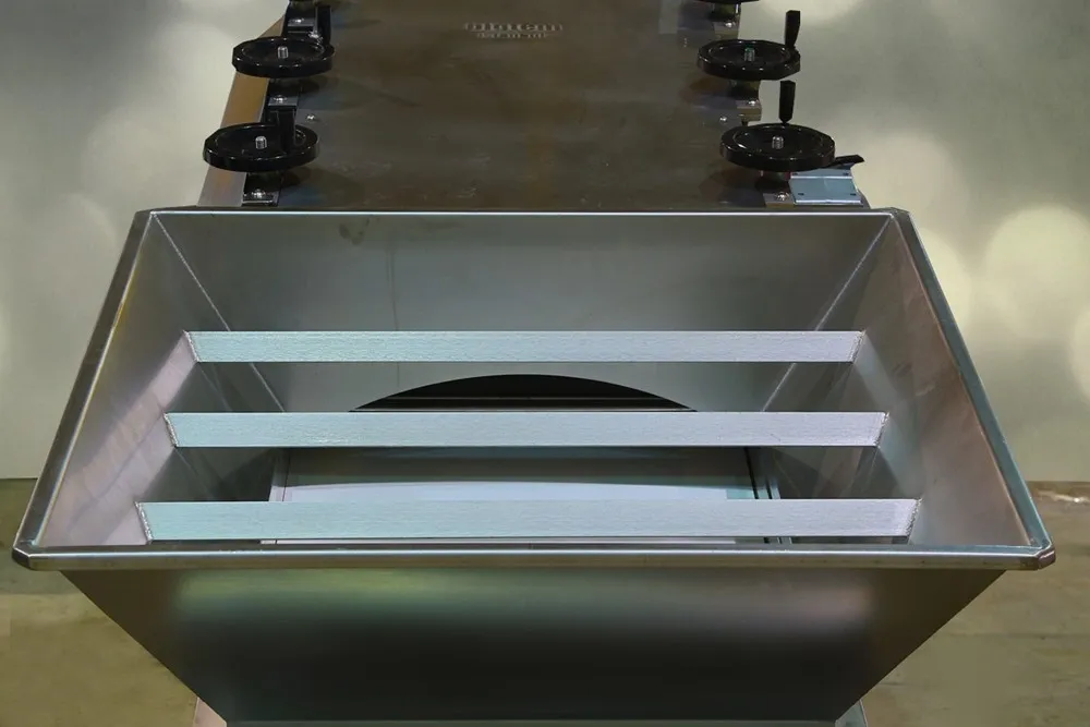 cr=t_0%,l_0%,w_100%,h_100% (3)